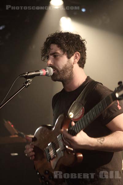 FOALS - 2012-12-13 - PARIS - La Maroquinerie - Yannis Philippakis